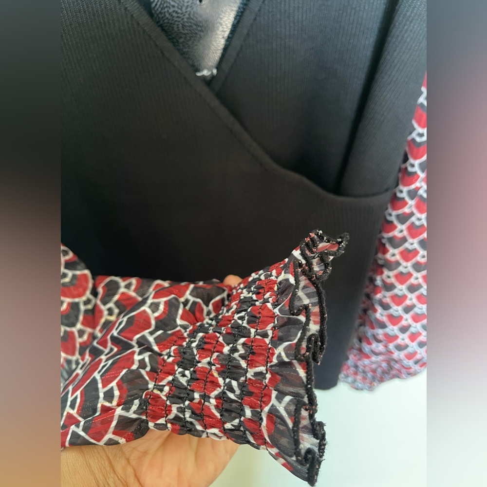 A Love Story Sweater Blouse - Picture 3 of 4